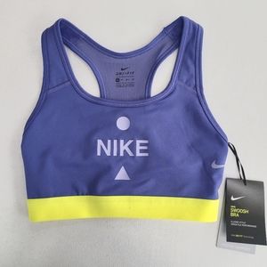 NWT Nike Swoosh Sports Bra Size XS